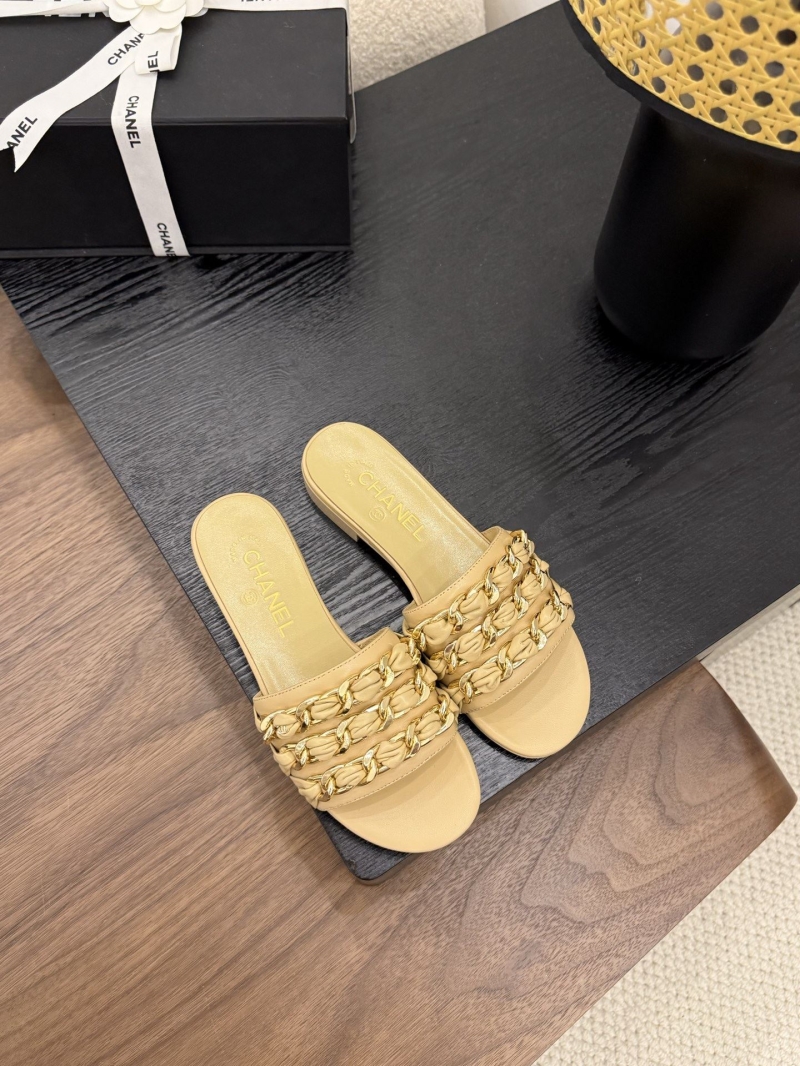 Ch**el slippers